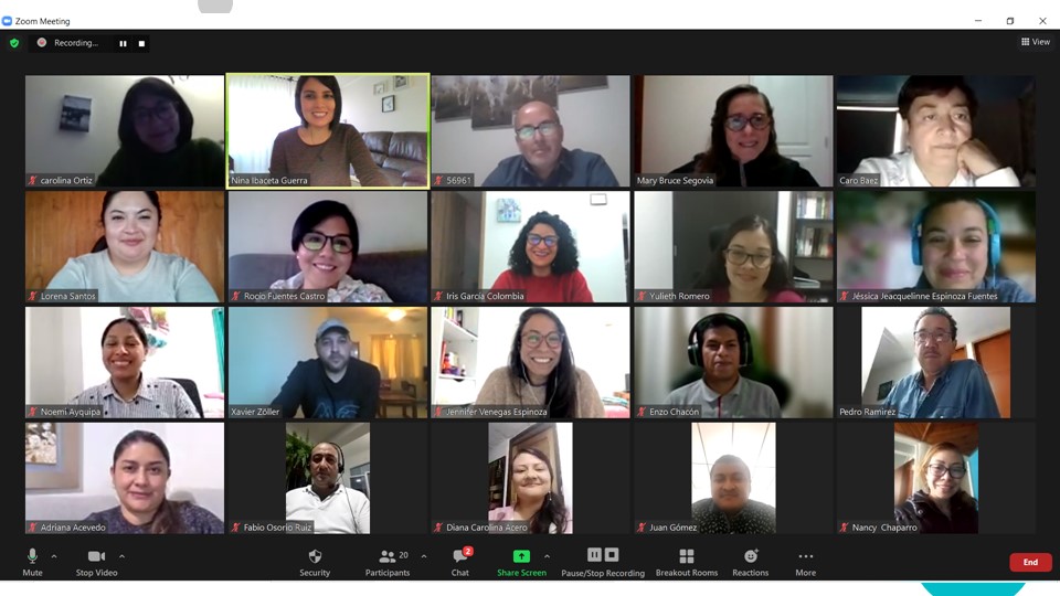 Proyecto Experimento Blended: Las y los estudiantes proponen ideas y soluciones