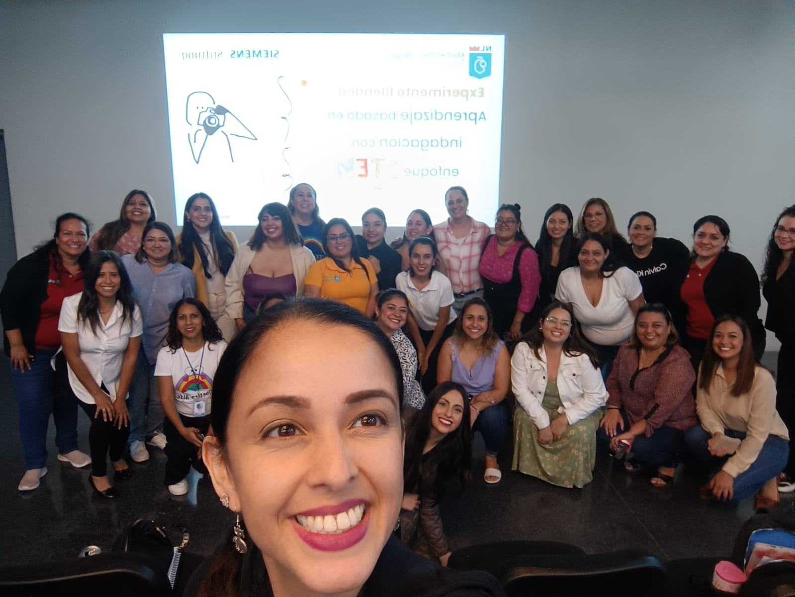 Robotix lidera la Transformación Educativa en México con «Experimento Blended»