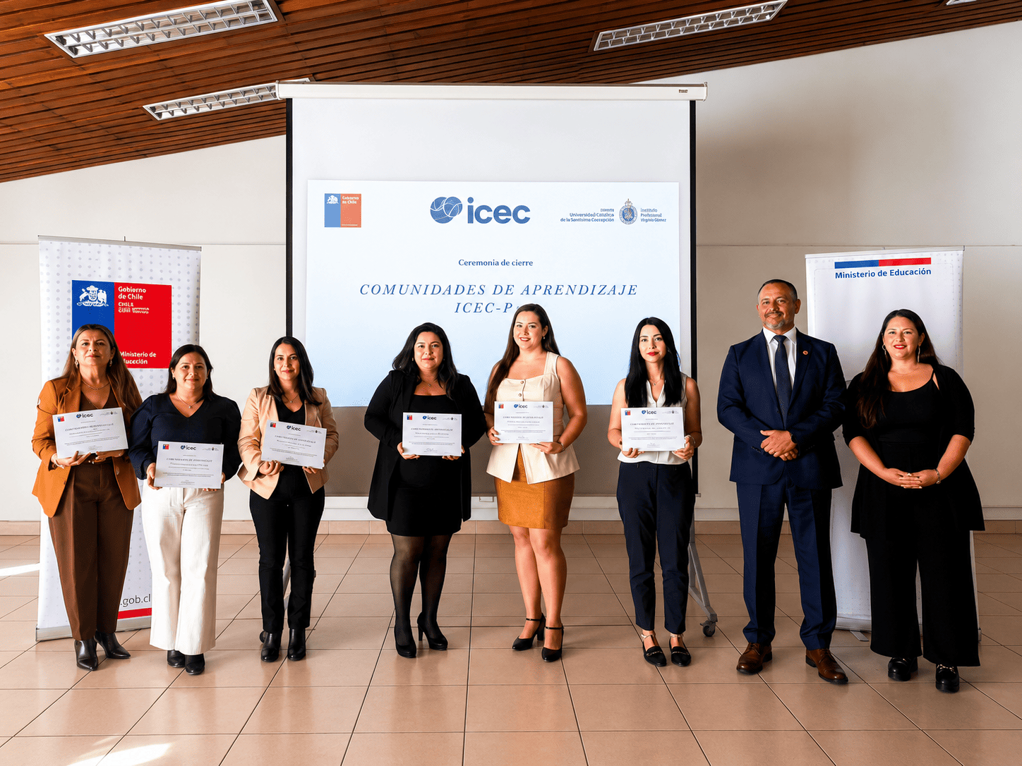 Comunidades de Aprendizaje ICEC-PUCV de la Provincia del Limarí culminan ciclo formativo con ceremonia de cierre