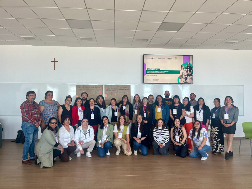 Docentes de Chile se forman en la creación de Recursos Educativos Abiertos inclusivos en la Creatón STEM+ 2025