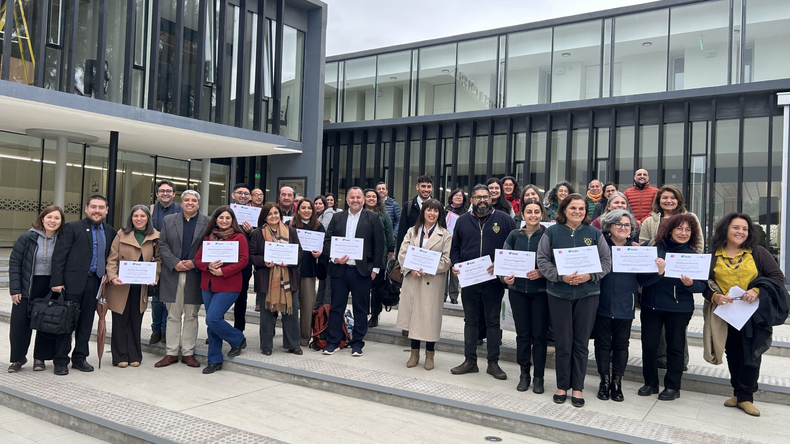Programa ICEC PUCV certifica a docentes de las comunidades de aprendizaje de Quillota y La Calera